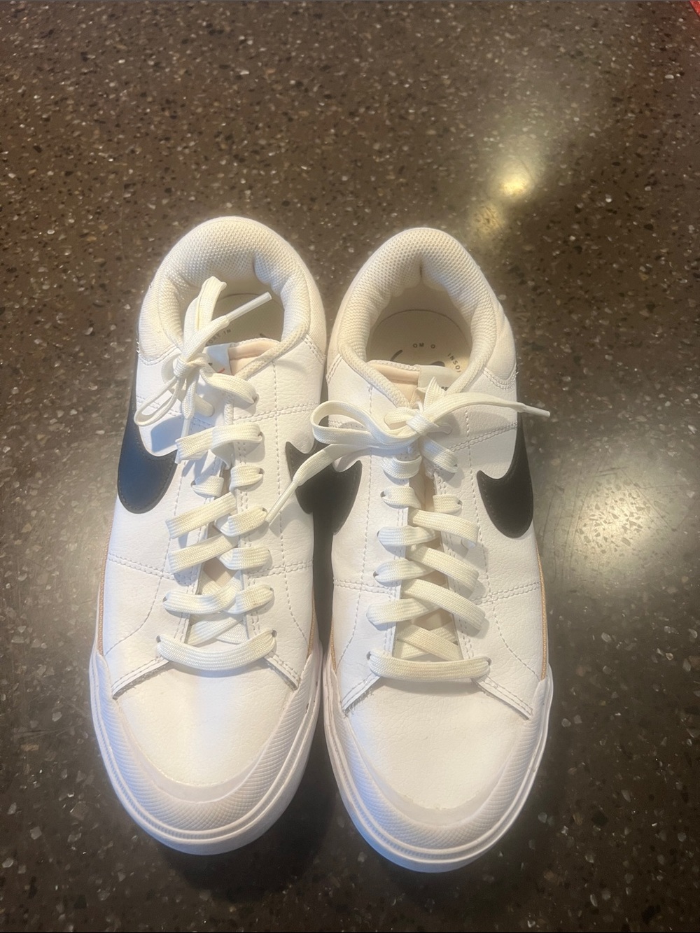 Nike White Sneakers with Black Swoosh and Subtle Tan Trim - Picture 3 of 4